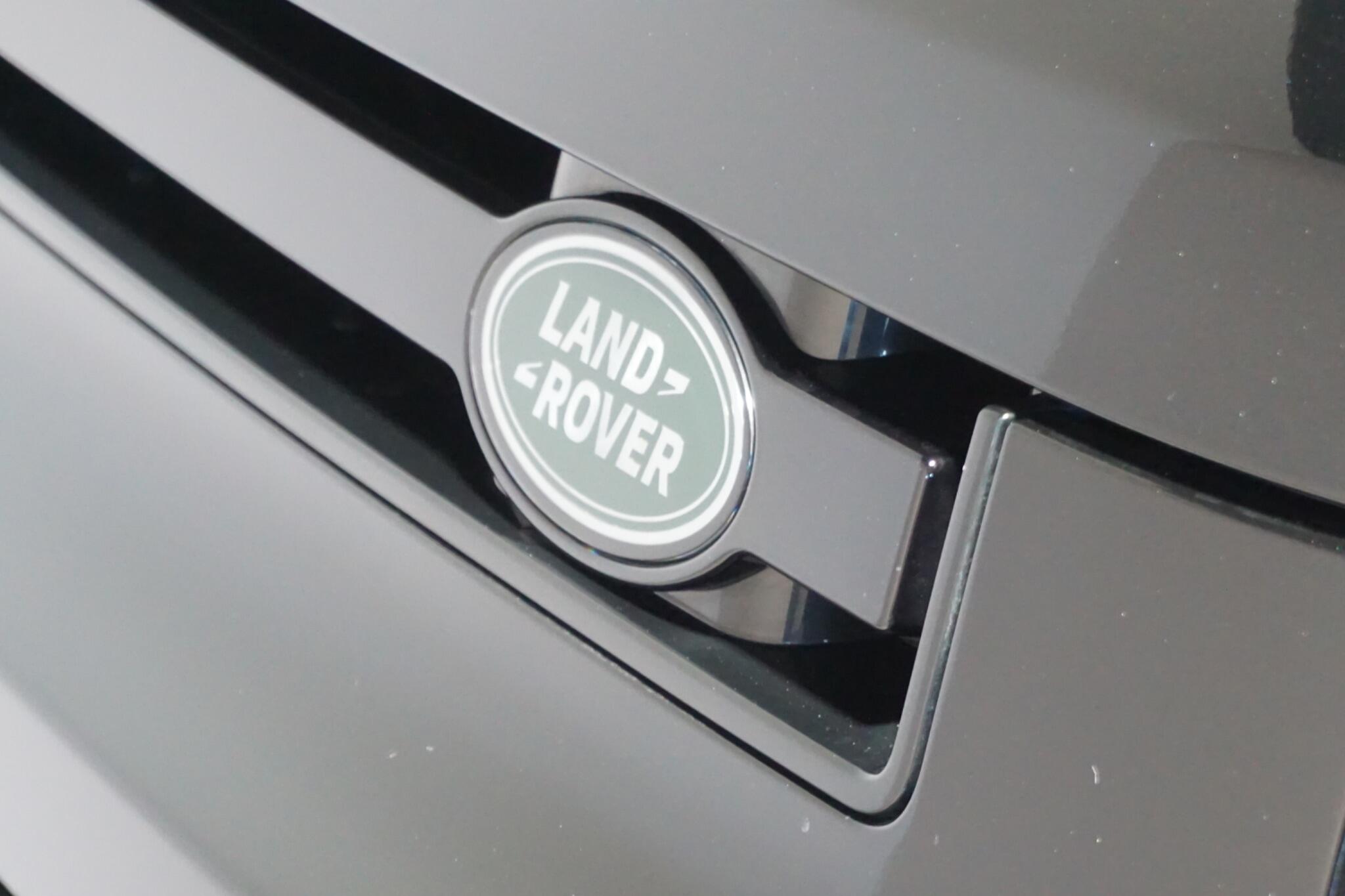 Land Rover Defender 90 3.0 D250 MHEV SE Hard Top SUV 3dr Diesel Auto 4WD SWB Euro 6 (s/s) (250 ps)
